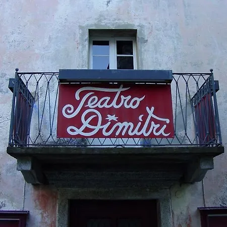 Onyx By Fewotessin *